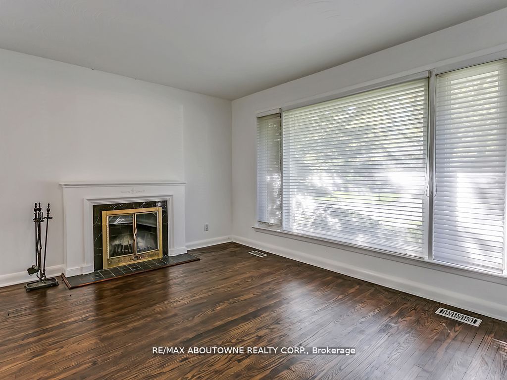 2067 Devon Road, Oakville, ON, L6J 2N1 photo 5