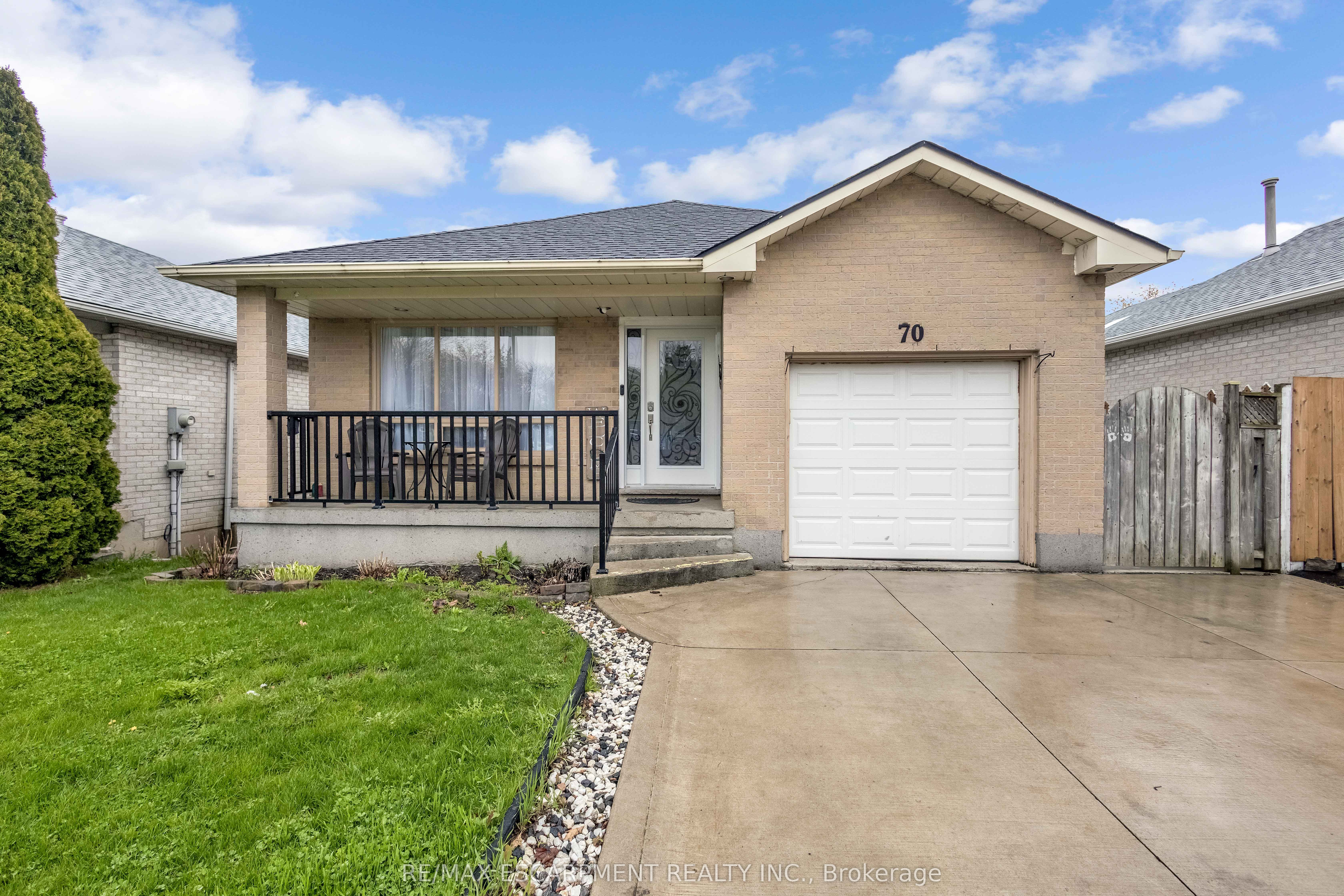 70 Ossington Drive, Hamilton, ON, L8W 3S4