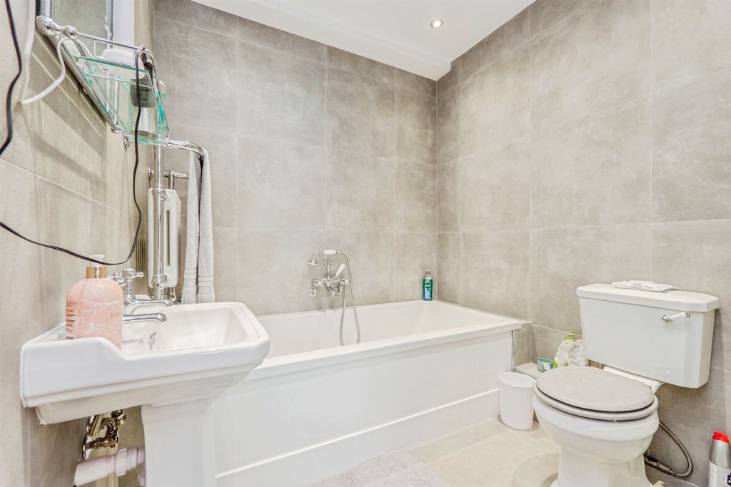 Additional image 16 of 2 bed flat for saleClaude Road, Roath, Cardiff CF24