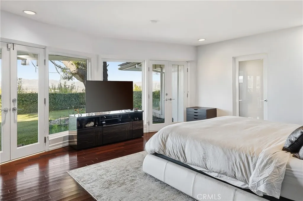 Additional image 38 of 4173 Regal Oak Dr, Encino, CA 91436