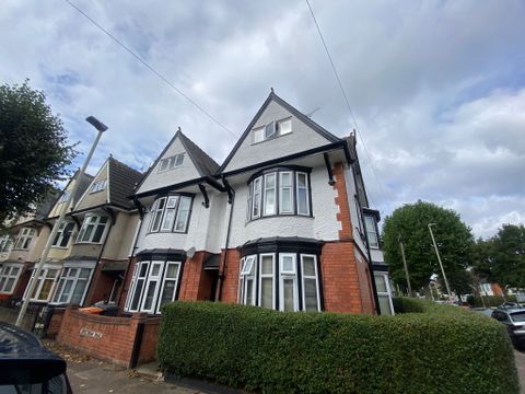 Flat 2, 32 Winchester Avenue, Leicester LE3, Studio to rent