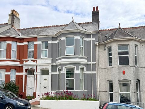 Sea View Avenue, Lipson, Plymouth PL4
