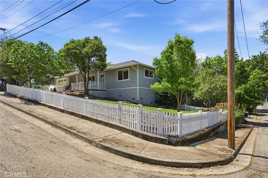 389 N Estep St, Lakeport, CA 95453