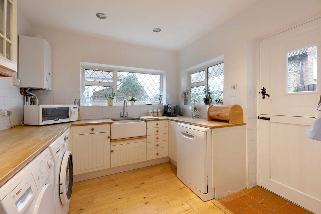 Additional image 6 of 4 bed country house for saleColeshill Lane, Winchmore Hill, Amersham, Buckinghamshire HP7