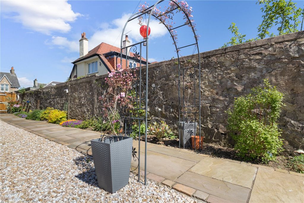 Additional image 36 of 2 bed flat for saleBellfield Road, Stirling FK8