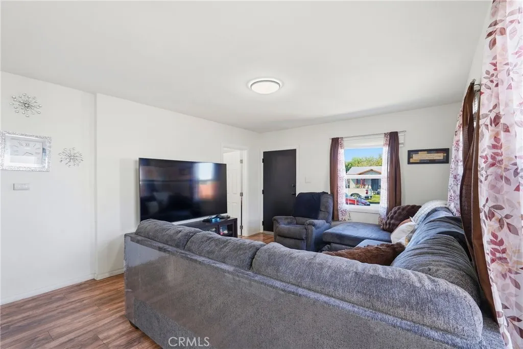 Additional image 52 of 1104 E 111th Drive, Los Angeles, CA 90059