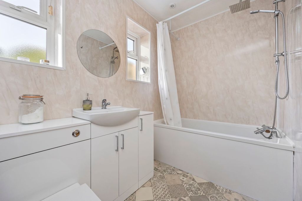 Additional image 12 of 3 bed detached bungalow for saleEastwick Close, Brighton BN1