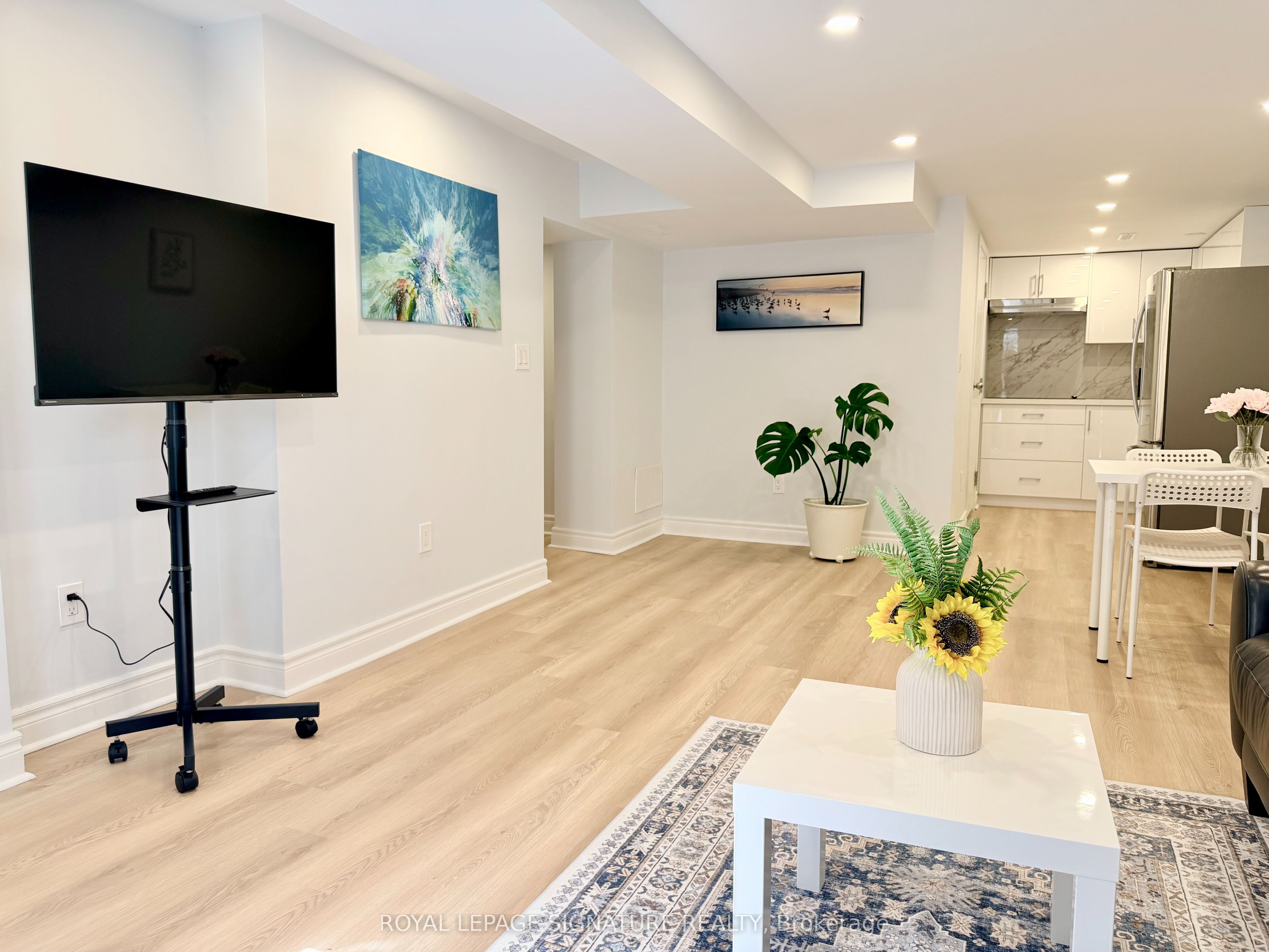 Additional image 5 of Room 1-450 Abington Avenue, Mississauga, ON, L5A 1L7