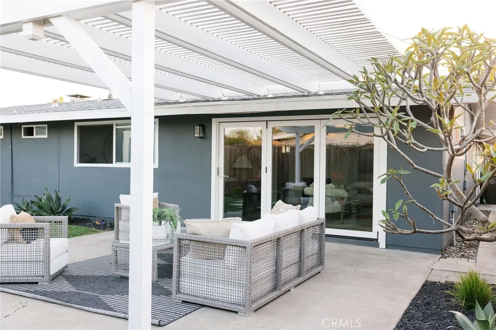 Additional image 52 of 2566 Oxford Ln, Costa Mesa, CA 92626