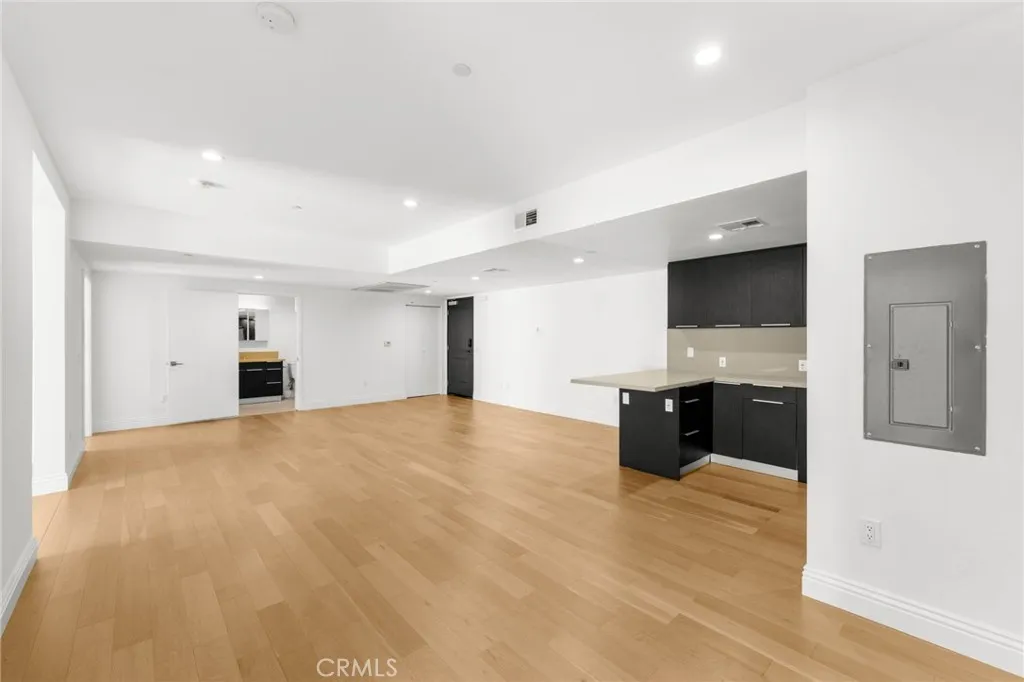 Additional image 4 of 2939 Leeward Avenue Unit 509, Los Angeles, CA 90005