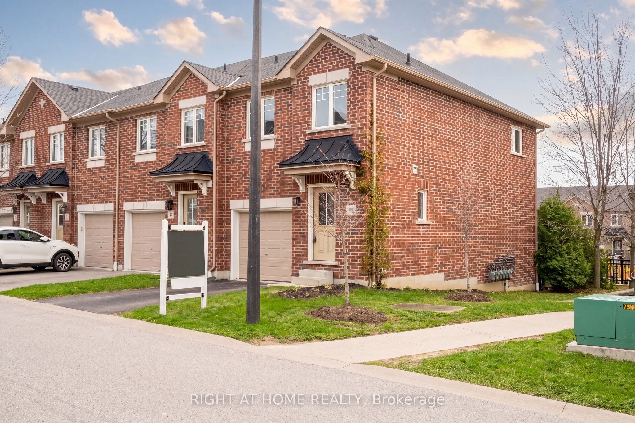 40 Markham Trail, Clarington, ON, L1C 0S4 photo 2