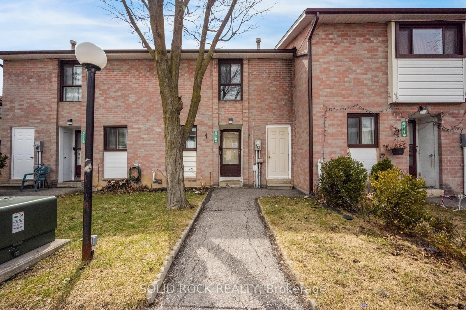 332-332 Fleetwood Crescent, Brampton, ON, L6T 2E7