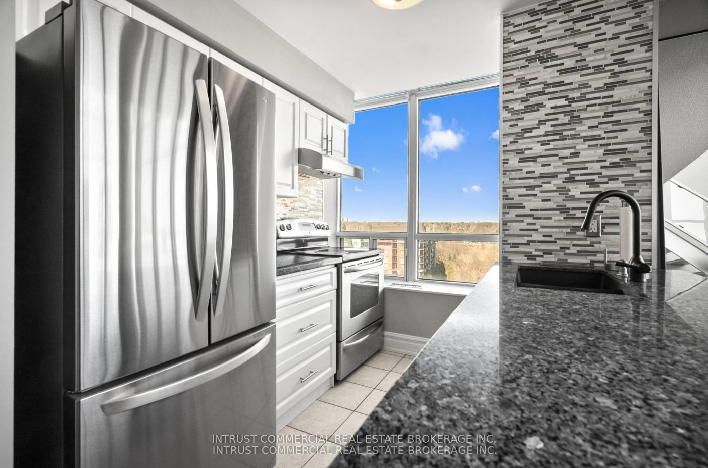Additional image 5 of 627-250 Manitoba Street, Toronto, ON, M8Y 4G8