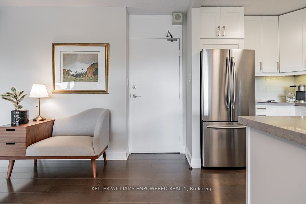 Additional image 5 of 403-240 Scarlett Road, Toronto, ON, M6N 4X4