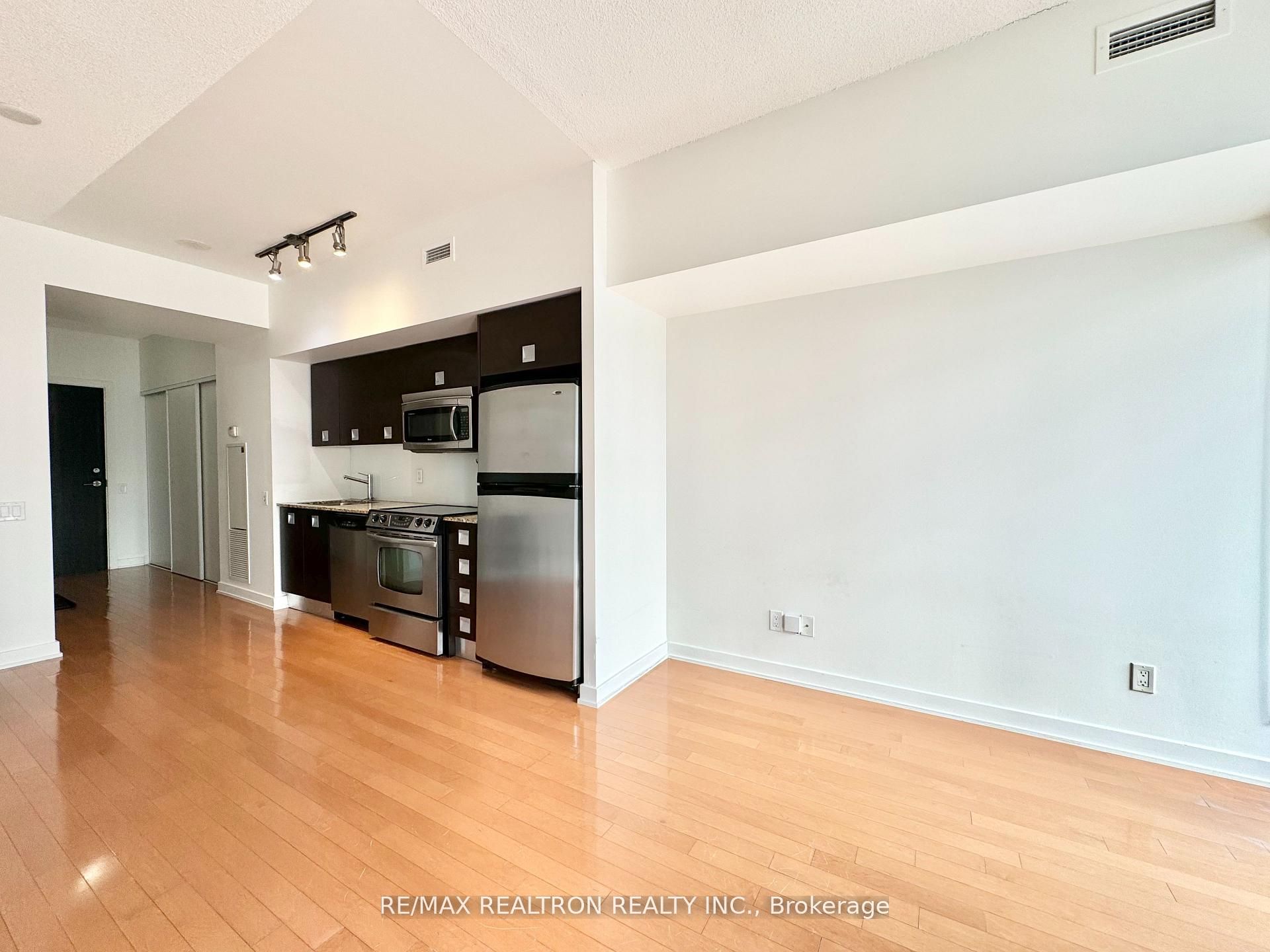 Additional image 5 of 1404-33 Charles Street E, Toronto, ON, M4Y 1R9