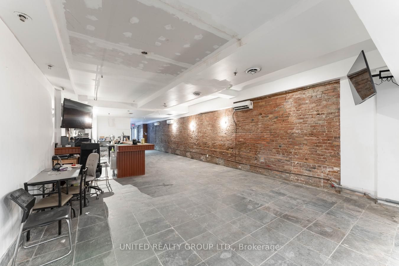 Additional image 6 of Main-365 King Street W, Toronto, ON, M5V 1K1