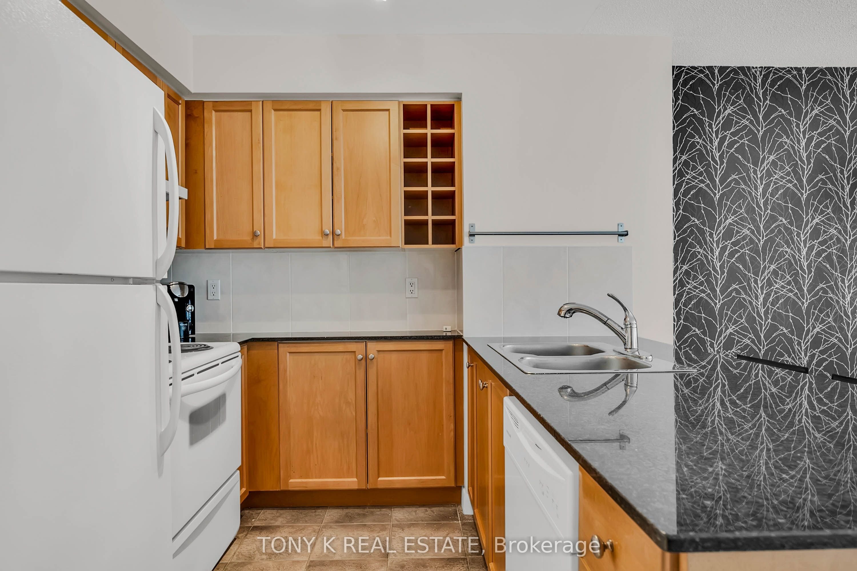 Additional image 2 of 2113-210 Victoria Street, Toronto, ON, M5B 2R3