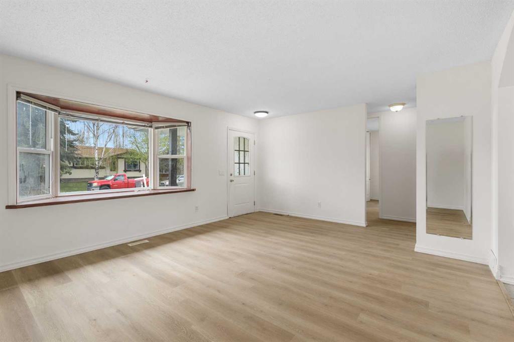 Additional image 5 of 268 Madeira Place NE, Calgary, AB, T2A5T1