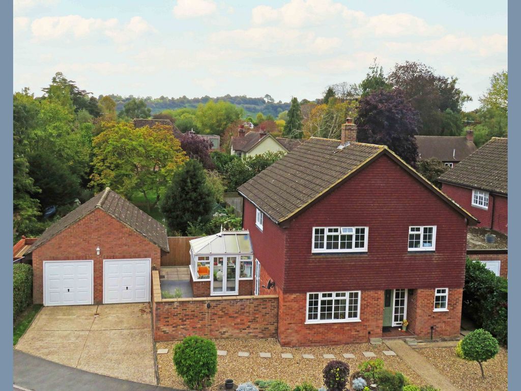 4 bed detached house for saleThames Close, Bourne End SL8
