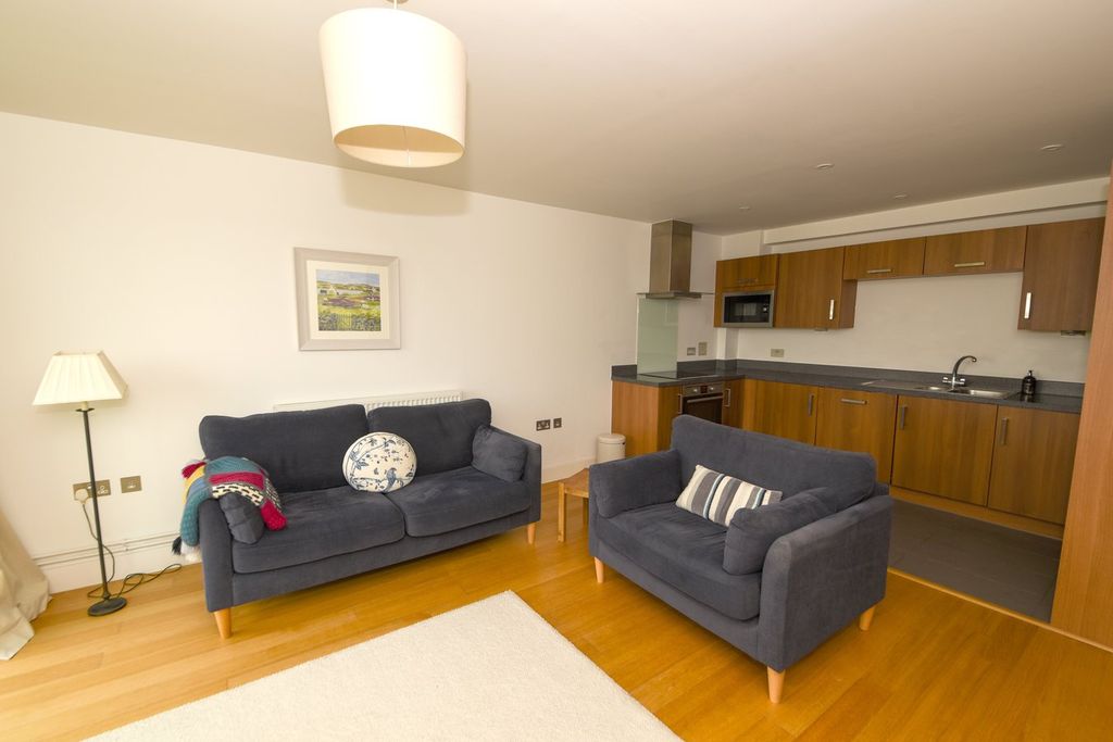 Additional image 13 of 2 bed flat for salePark Way, Newbury RG14