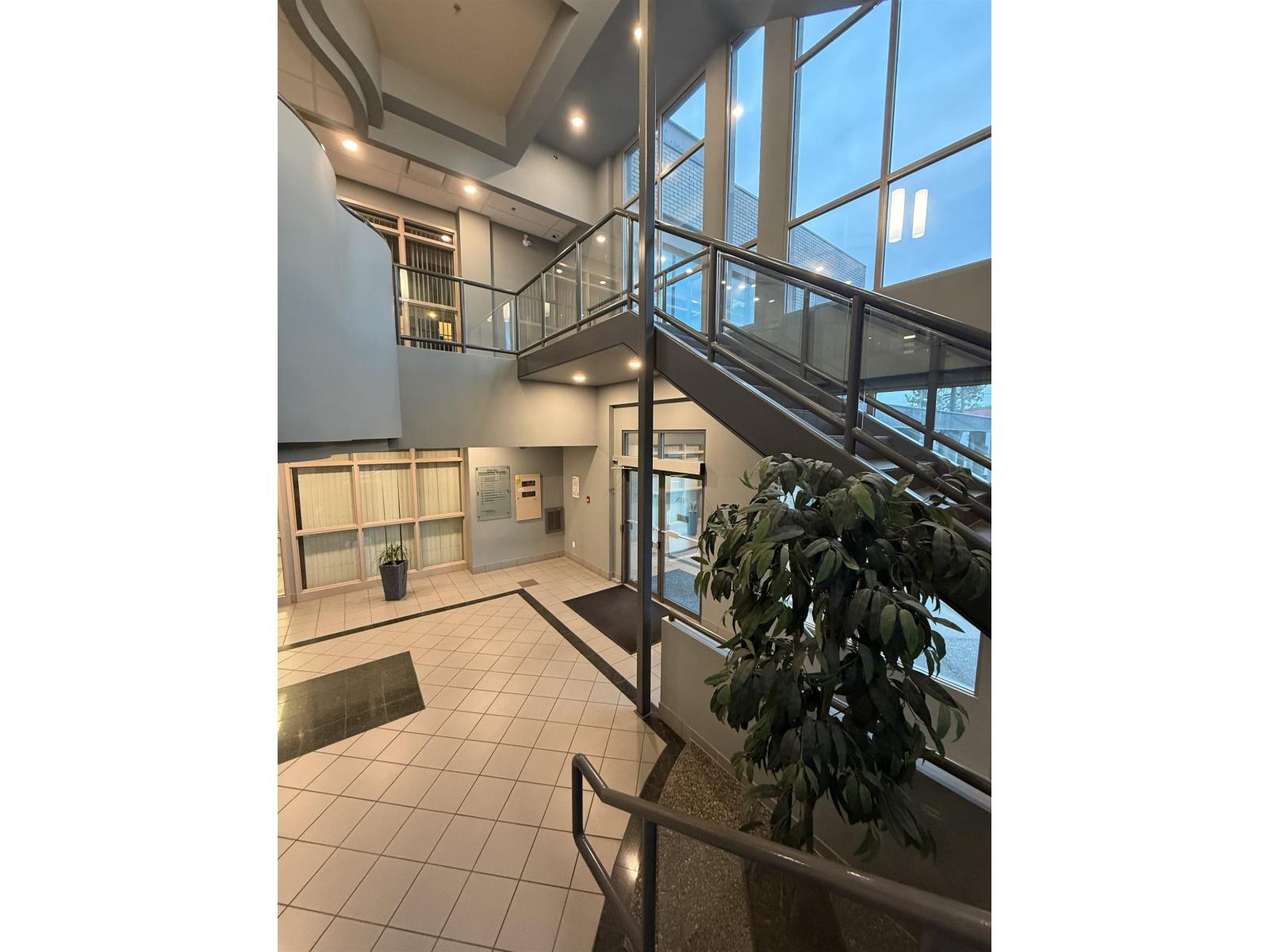 Additional image 3 of 205-2692 Clearbrook Road, Abbotsford, BC, V2T2Y8