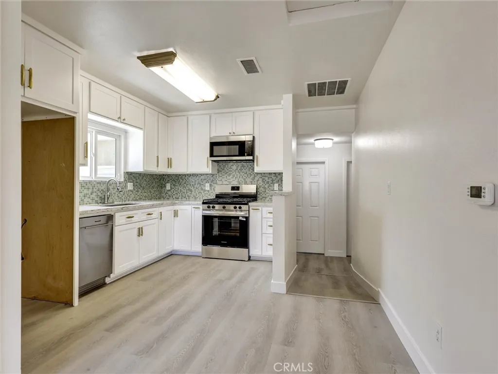 Additional image 13 of 1204 E Smith Pl, Long Beach, CA 90806