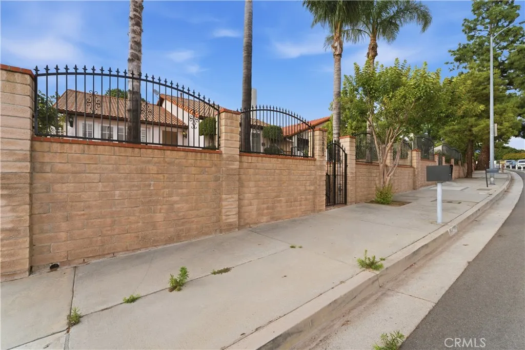 Additional image 4 of 15863 foothill Blvd, Rancho Cascades, CA 91342