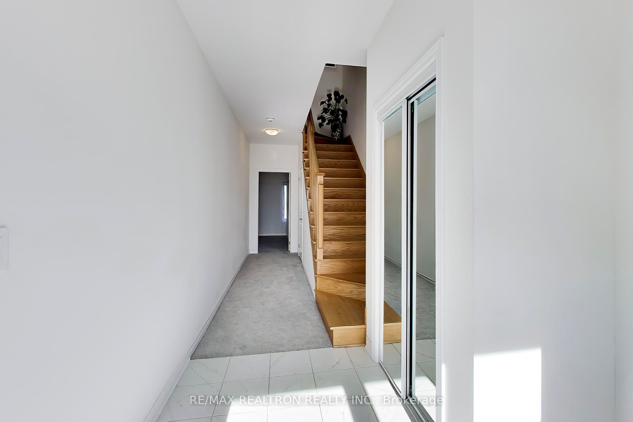Additional image 4 of 11 Inverary Crescent, Vaughan, ON, L4H 5G8