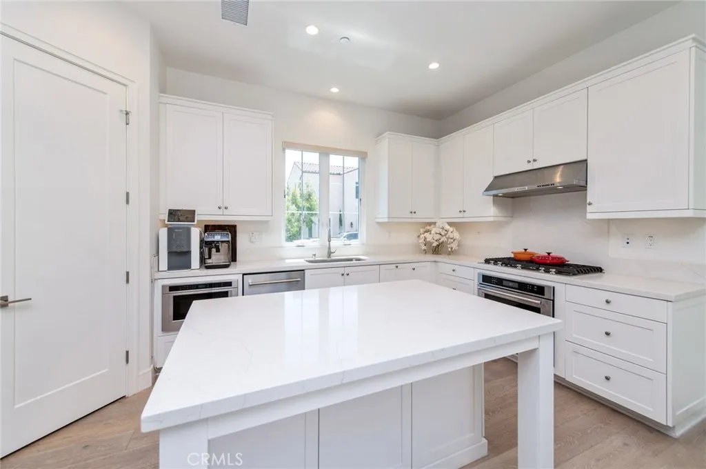 Additional image 14 of 154 Winnett, Irvine, CA 92602