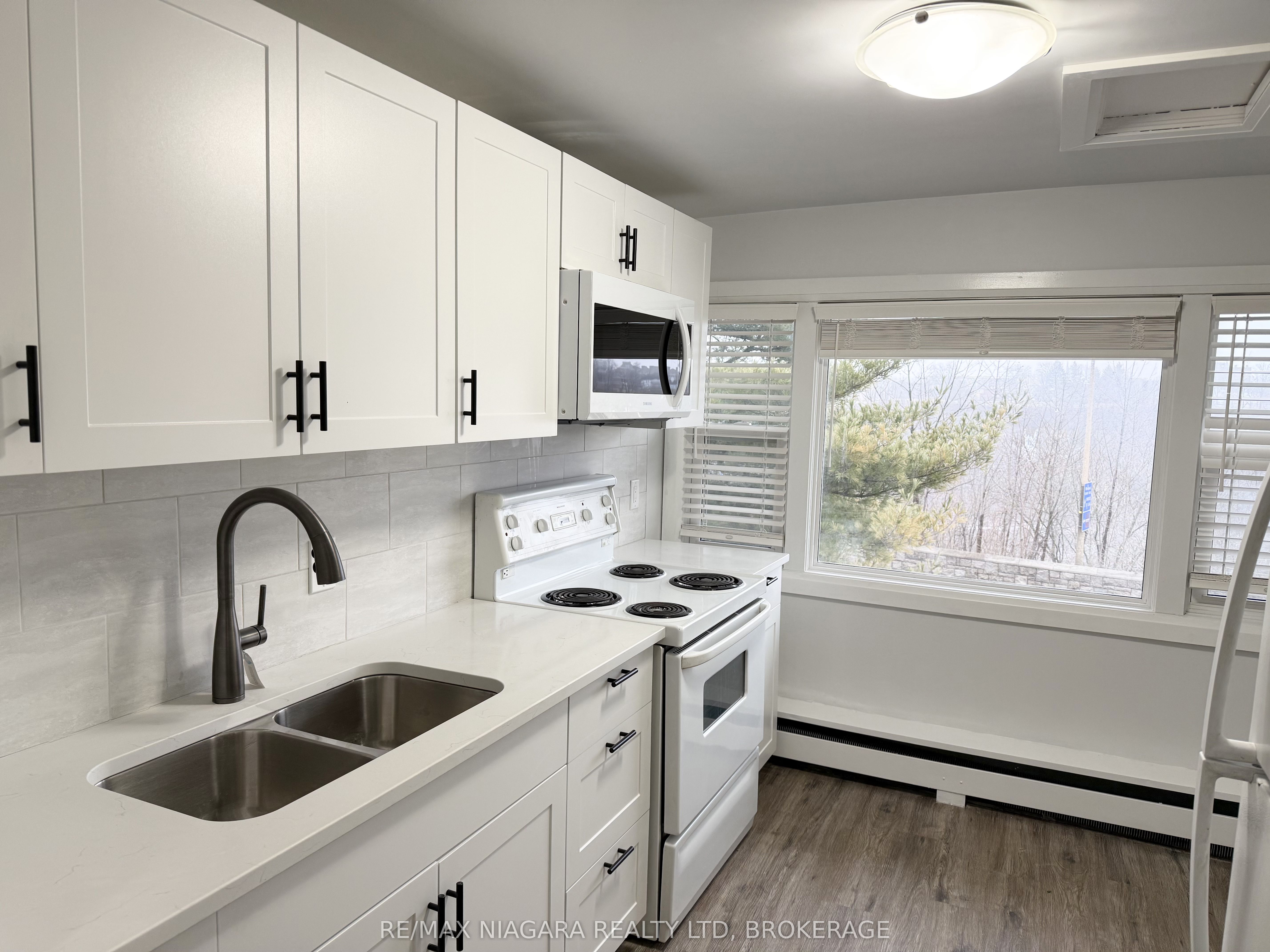 Additional image 3 of Unit 4-4711 River Road, Niagara Falls, ON, L2E 3G2
