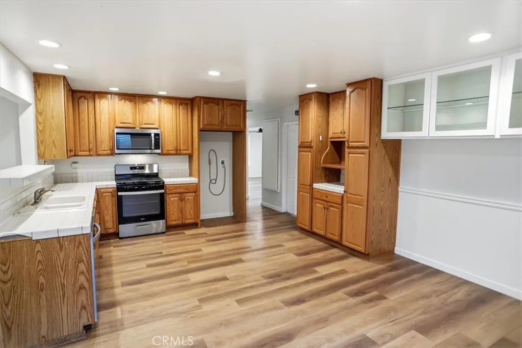 Additional image 6 of 27465 Cherry Creek Drive, Valencia, CA 91354
