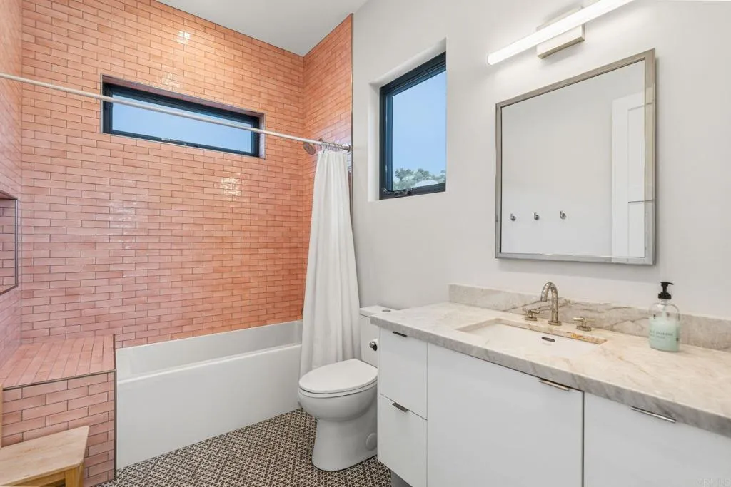 Additional image 122 of 10042 Tall Oak Dr, Escondido, CA 92026