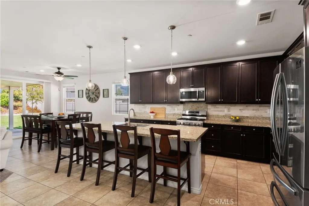 Additional image 53 of 18068 Milkweed Ln, San Bernardino, CA 92407