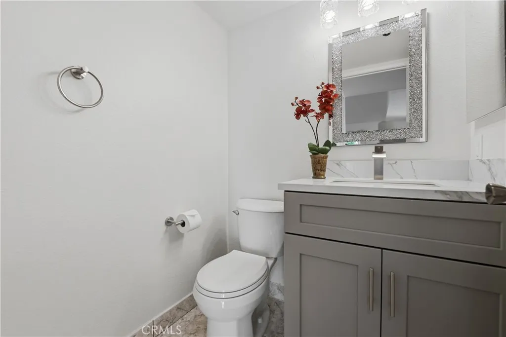Additional image 28 of 403 S Newhope unit C St, Santa Ana, CA 92704