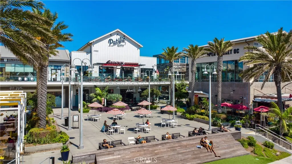 7246 Seashark Cir, Huntington Beach, CA 92648