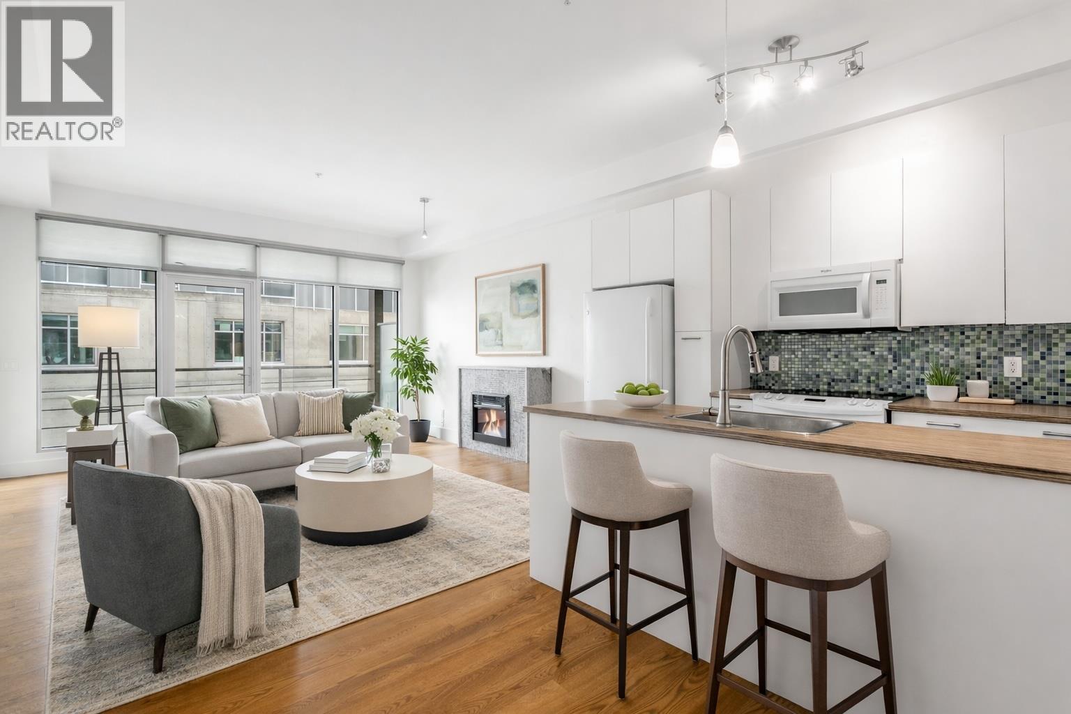 312-1289 Ellis Street, Kelowna, BC, V1Y9X6