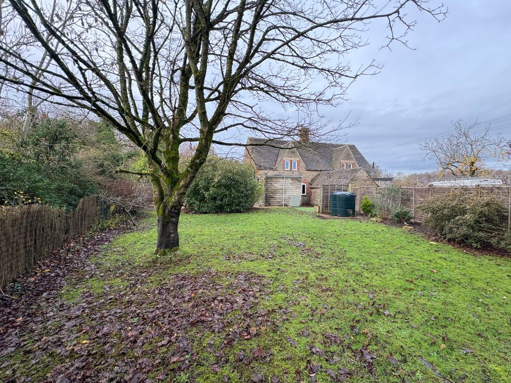 Additional image 2 of 3 bed semi-detached house for saleSiddington, Cirencester, Gloucestershire GL7