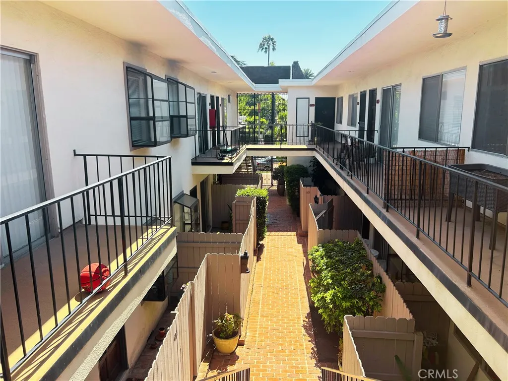Additional image 42 of 1522 S Centinela Ave Unit 204, Los Angeles, CA 90025