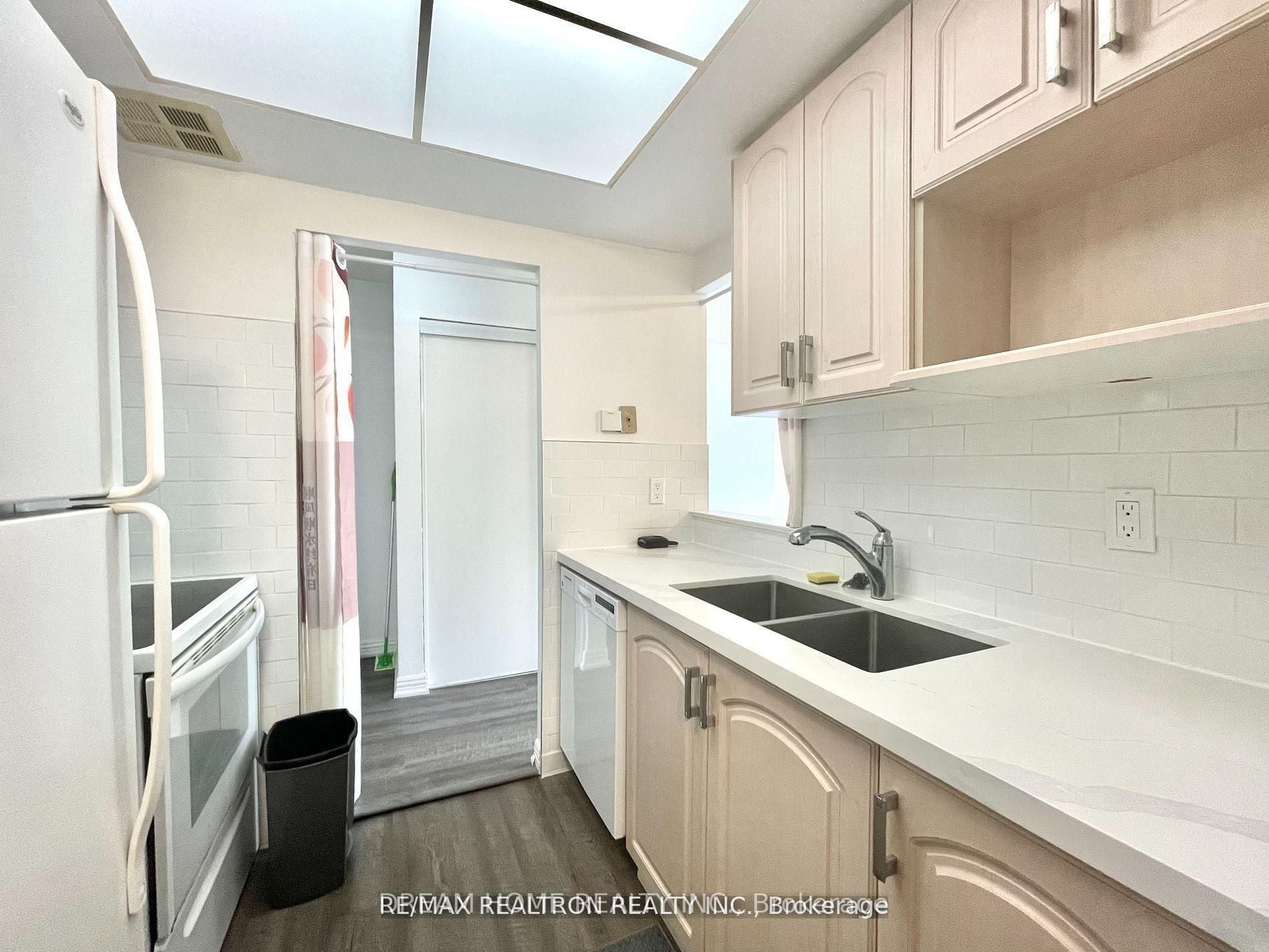 Additional image 5 of 206-5 Greystone Walk Drive, Toronto, ON, M1K 5J5