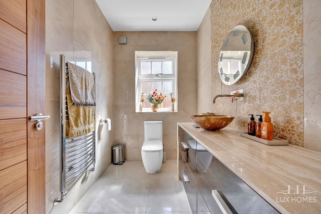 Additional image 39 of 7 bed detached house for saleParkstone Avenue, Emerson Park RM11