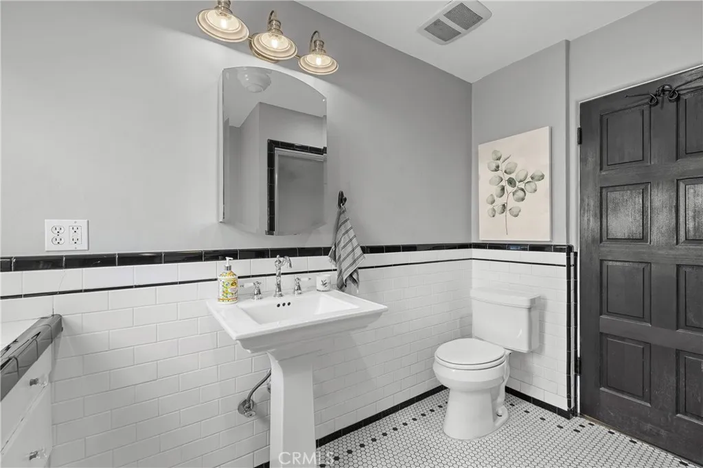 Additional image 50 of 5127 Willowcrest Ave, North Hollywood, CA 91601