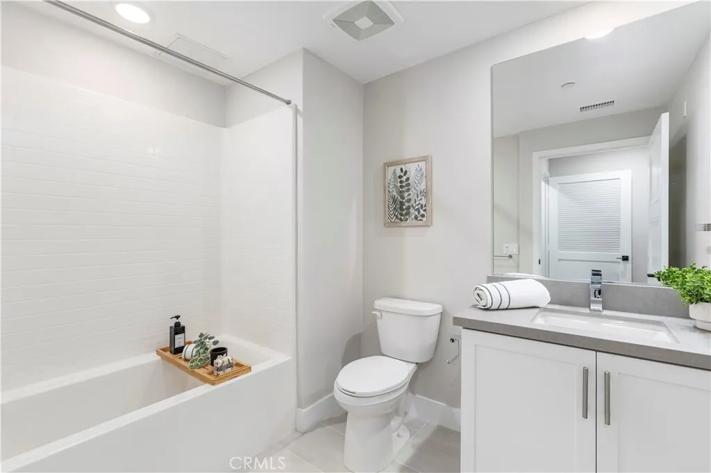 Additional image 23 of 16175 Dawn Way Unit 202, Tustin, CA 92782