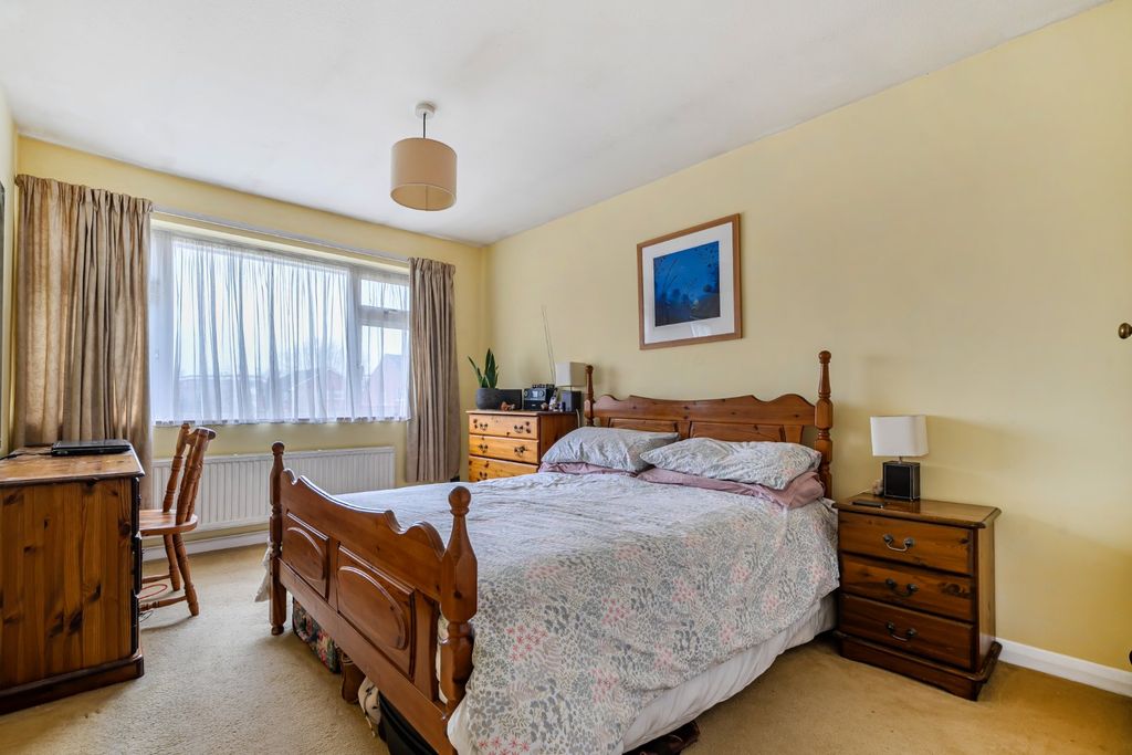 Additional image 5 of 2 bed maisonette for saleMaypole Road, Taplow, Buckinghamshire SL6