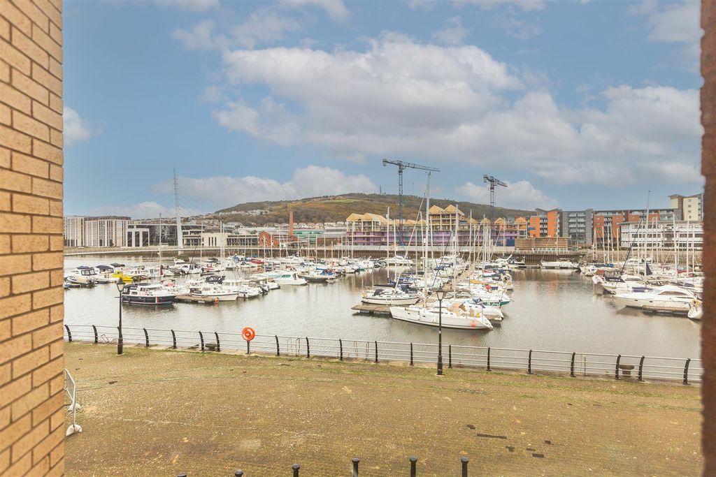 Additional image 25 of 3 bed flat for salePocketts Wharf, Marina, Swansea SA1