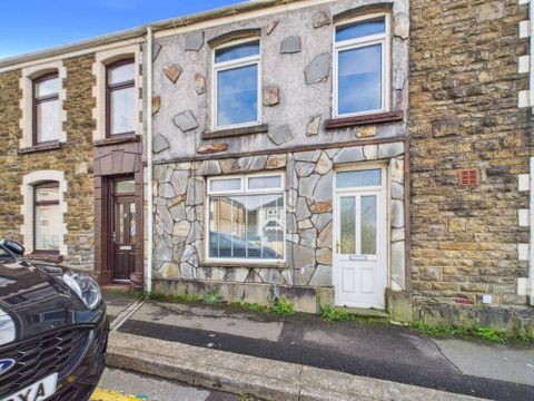 Ravenhill Road, Ravenhill, Swansea SA5