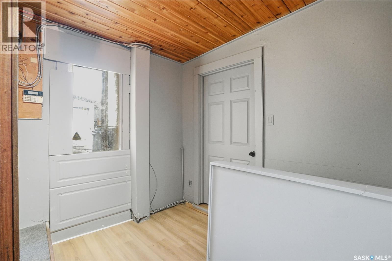 Additional image 6 of 814 20th Street W, Saskatoon, SK, S7M0Y3