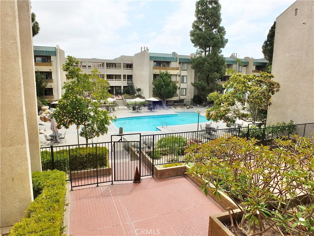 Additional image 3 of 12121 Centralia Street Unit 206, Lakewood, CA 90715