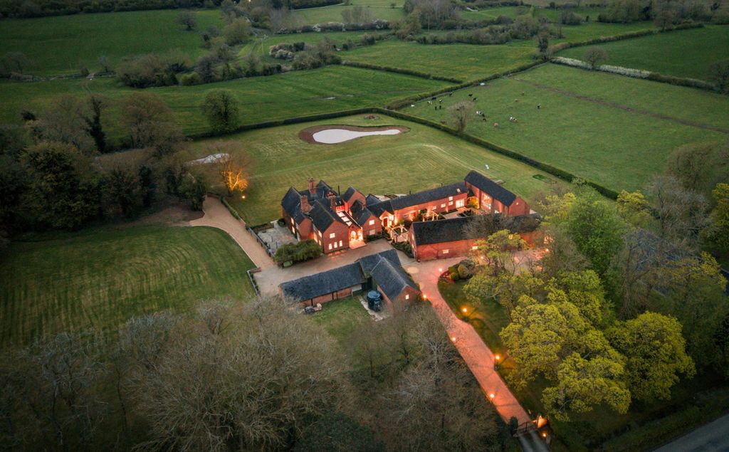 Additional image 2 of 5 bed detached house for saleAston, Stafford, Staffordshire ST18