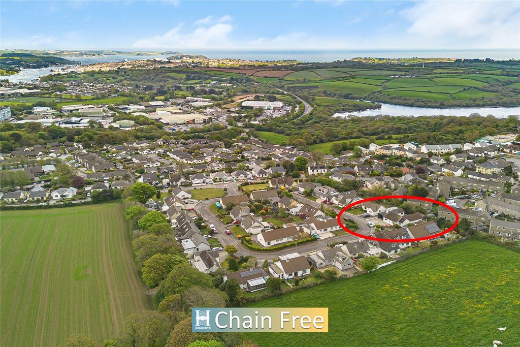 3 bed bungalow for saleCarnsew Close, Mabe Burnthouse, Penryn, Cornwall TR10