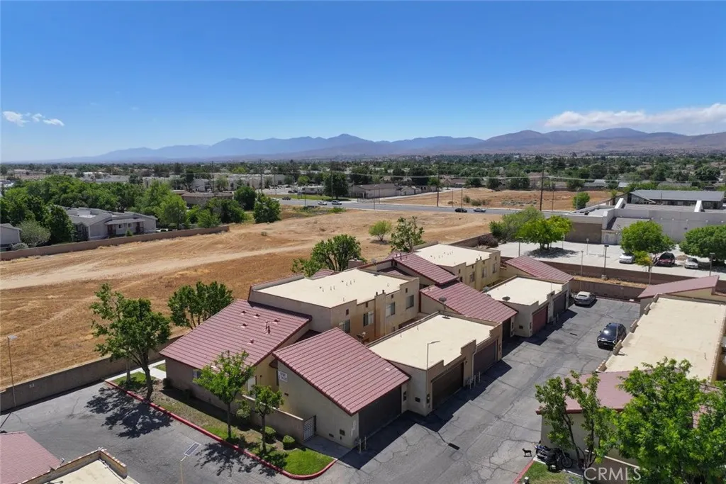 1750 E Avenue Q14 Unit 17, Palmdale, CA 93550